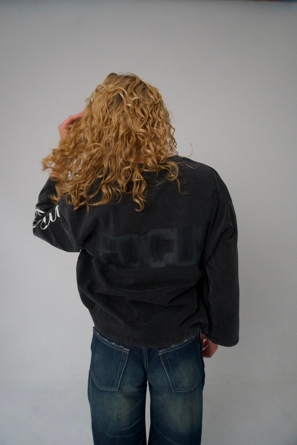 FOCUS BOXY LONGSLEEVE